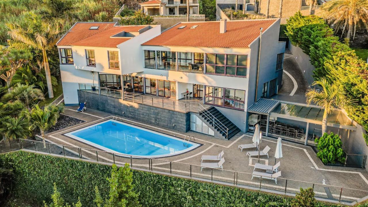 Ample Villa With Pool And Gorgeous Ocean View Φουνκάλ Εξωτερικό φωτογραφία
