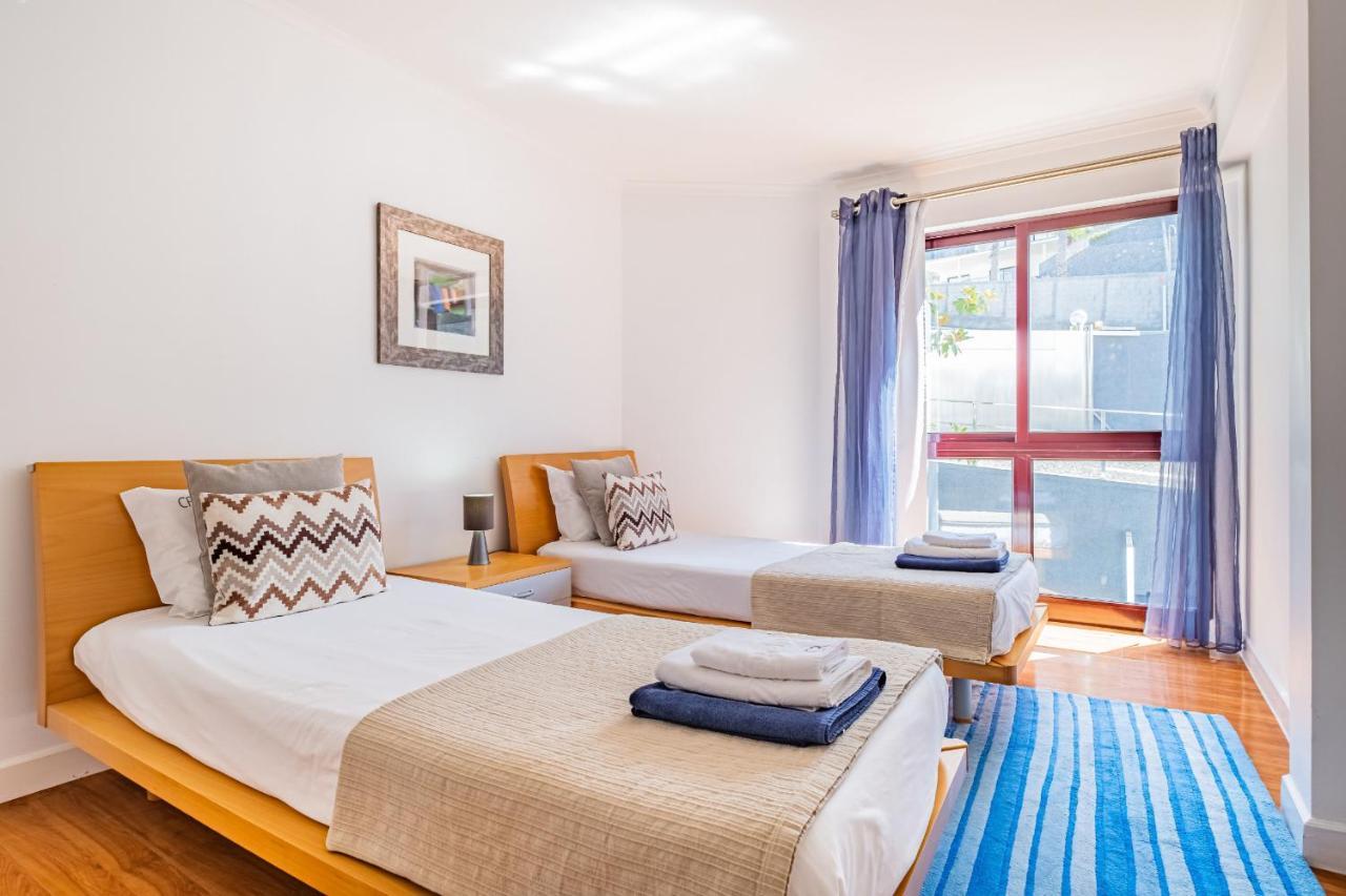 Ample Villa With Pool And Gorgeous Ocean View Φουνκάλ Εξωτερικό φωτογραφία